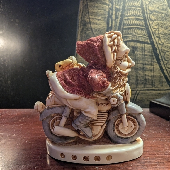 Harmony Kingdom "King of the Road" Santa On A Motorcycle Made in England - Picture 5 of 9